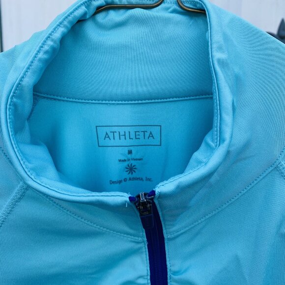 Athleta Intrepid Sunshield Athletic Shirt Blue Back Pocket Medium - Picture 3 of 12